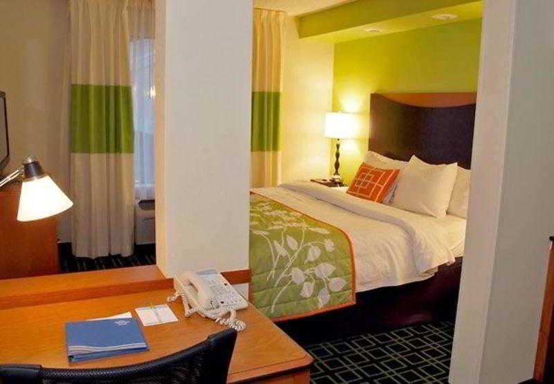 Fairfield Inn & Suites By Marriott Charleston Airport/Convention Center North Charleston Rom bilde