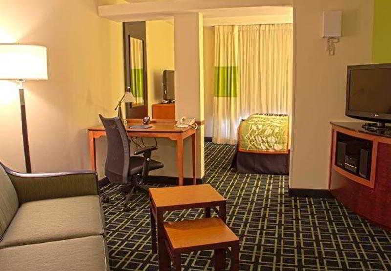 Fairfield Inn & Suites By Marriott Charleston Airport/Convention Center North Charleston Rom bilde