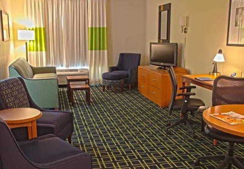Fairfield Inn & Suites By Marriott Charleston Airport/Convention Center North Charleston Eksteriør bilde