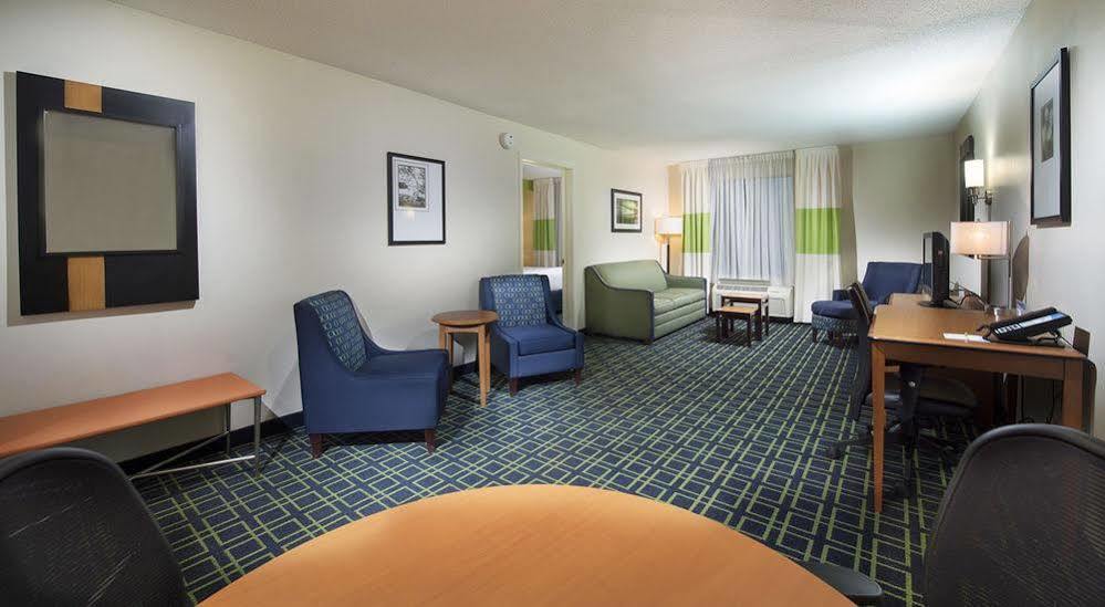 Fairfield Inn & Suites By Marriott Charleston Airport/Convention Center North Charleston Eksteriør bilde